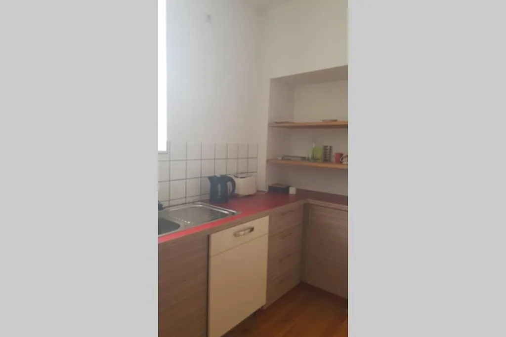 Retro Zwischen Uniklinik Und Stadtwald location